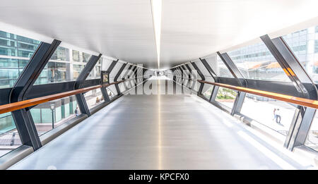 Modern Architecture, Adams Plaza Pedestrian Bridge, One Canada Square, Canary Wharf, London Stock Photo