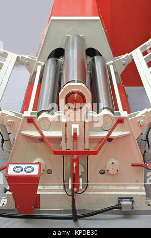 Rob Bending Machine Automatic Metal Bending Robot Press Brake Machine Tool Stock Photo - Alamy