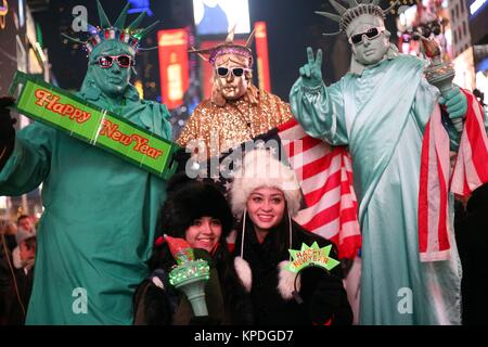 New York, NY, US. 14th. Dec, 2017. The flag of the USA and the many ways it is used by citizens of United States of America © 2017 G. Ronald Lopez/ Stock Photo