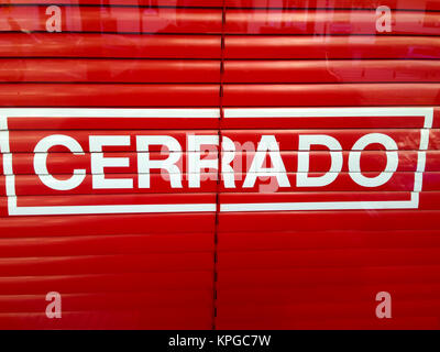 Closed sign in spanish Stock Photo