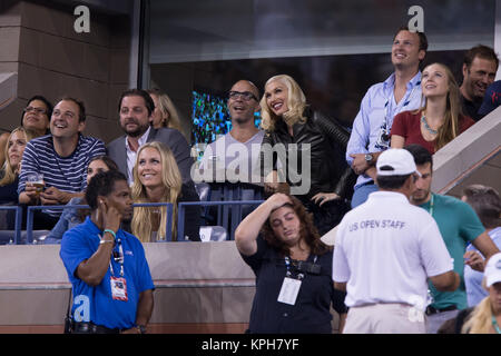 FLUSHING NY- SEPTEMBER 04:  Gwen Stefani, Lindsey Vonn, Day eleven of the 2014 US Open at the USTA Billie Jean King National Tennis Center on September 4, 2014 in the Flushing neighborhood of the Queens borough of New York City  People:  Gwen Stefani, Lindsey Vonn Stock Photo