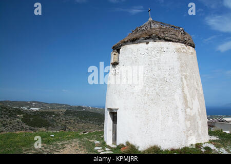 Lefkes ist ein Dorf im Landesinneren der griechischen Kykladeninsel Paros, Griechenland. Stock Photo