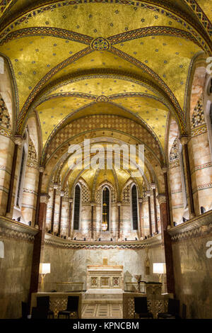 The ornate ceiling of Fitzrovia Chapel, formerly the Middlesex Hospital Chapel, on Pearson Square, Fitzrovia, London, England, UK Stock Photo