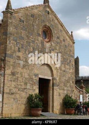 Monteriggioni - Santa Maria church. This church located in Piazza Roma, was built in the 13th century Stock Photo