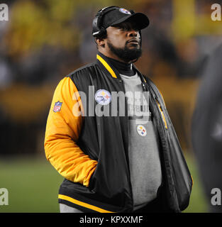 Dec 17th, 2017: Steelers Head Coach Mike Tomlin during the New England ...