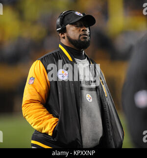 Dec 17th, 2017: Steelers Head Coach Mike Tomlin during the New England ...