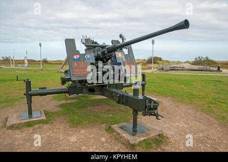 Historic 40MM Bofors anti-aircraft gun near Southampton Stock Photo - Alamy