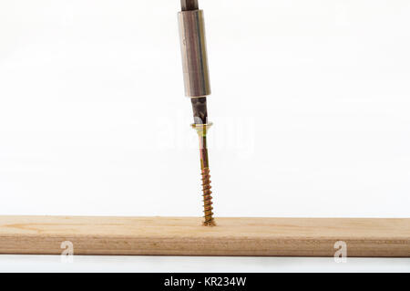 Screwing witn electrical screwdriver