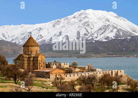 Armenian church dedicated to the Holy Cross, on the Akdamar Island, Lake Van, Turkey. Stock Photo