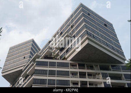 14.12.2017, Singapore, Republic of Singapore, Asia - The residential complex 'The Interlace' which was designed by the German architect Ole Scheeren. Stock Photo