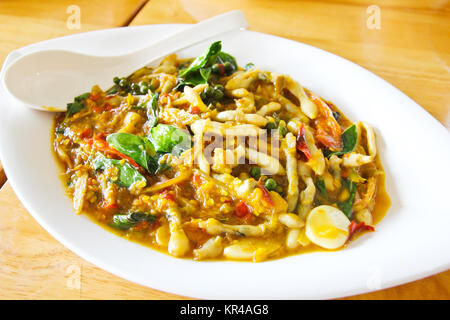Razor clams spicy Stir-Fry ,Thai food Stock Photo - Alamy