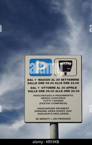 road sign,sign,paying parking,note,parking,italy,park Stock Photo