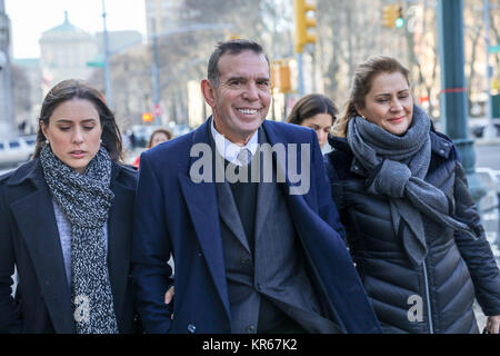 New York, United States. 19th Dec, 2017. Juan Ángel Napout (former president of Conmebol) is seen arriving at the Federal Court of Brooklyn in New York in the United States for another day of his trial before the United States Justice this Tuesday, 19. (PHOTO: VANESSA CARVALHO/BRAZIL PHOTO PRESS) Credit: Brazil Photo Press/Alamy Live News Stock Photo