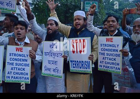 Kolkata, India. 18th Dec, 2017. Kolkata on 18-12-2017 Protesters at a women march against Pakistan sucide attack at Church.This protest March Organised by Minority Youth Federation. Credit: Sandip Saha/Pacific Press/Alamy Live News Stock Photo