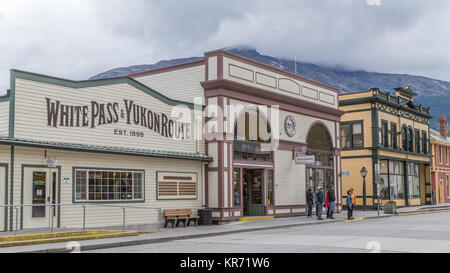 The White Pass and Yukon Route Railway is a Canadian and U.S. railroad linking the port of Skagway, Alaska, with Whitehorse, capital of Yukon, Canada Stock Photo