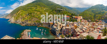 Panorama of Vernazza, Cinque Terre, Liguria, Italy Stock Photo