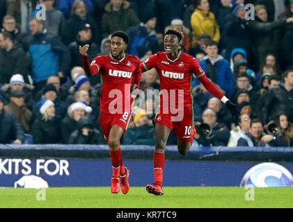 Swansea City's Leroy Fer (left) celebrates scoring his side's first goal of the game with team-mate Swansea City's Tammy Abraham (right) during the Premier League match at Goodison Park, Liverpool. Stock Photo