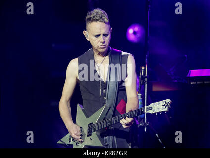 Depeche Mode Performing at Manchester Arena  Featuring: Depeche Mode, Martin Gore Where: Manchester, United Kingdom When: 17 Nov 2017 Credit: Sakura/WENN.com Stock Photo