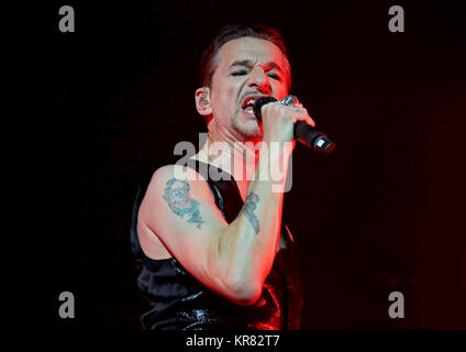 Depeche Mode Performing at Manchester Arena  Featuring: Depeche Mode, Dave Gahan Where: Manchester, United Kingdom When: 17 Nov 2017 Credit: Sakura/WENN.com Stock Photo