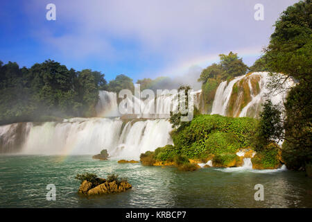 Detian Waterfalls in China, also known as Ban Gioc in Vietnam is the fourth largest transnational waterfalls in the world. Located in Karst hills of D Stock Photo