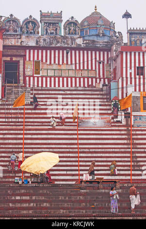 Early morning scene at Vijayanagaram ghat above a bathing area on the banks of the sacred river Ganges at Varanasi, a place of pilgrimage for Hindus Stock Photo