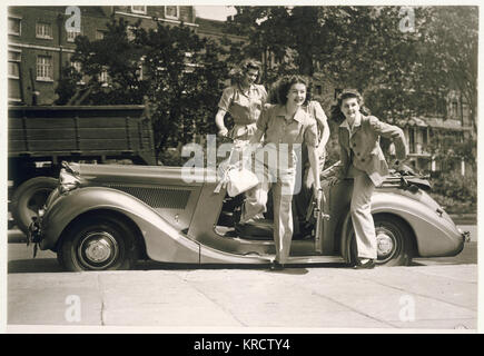 glamorous trouser suits