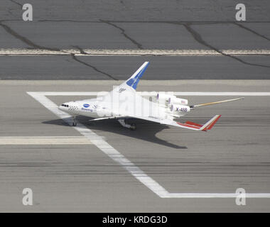 Boeing X-48B lands Stock Photo