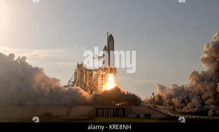Space Shuttle Discovery lifts off on STS-133 Stock Photo