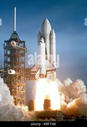 Space Shuttle Columbia launching cropped 2 Stock Photo