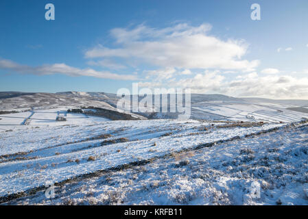 Beautiful winter morning in the High Peak. View to Kinder Scout from Lantern Pike near Hayfield in the Peak District. Stock Photo