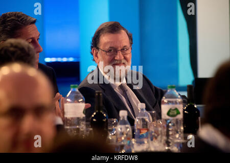 Spanish Prime Minister Mariano Rajoy, right, and French President ...