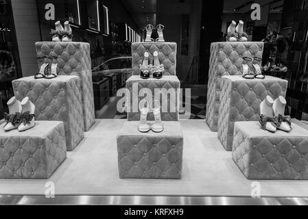 A display window of the Gucci shop in Via Montenapoleone, the most  important street of the Milan fashion district. Milan, Lombardy, Italy  Stock Photo - Alamy