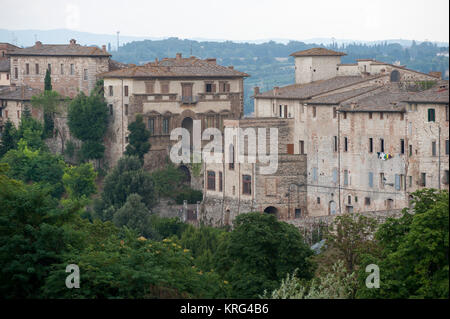 Historic Centre of Colle di Val d'Elsa, Tuscany, Italy. 1 August 2016 © Wojciech Strozyk / Alamy Stock Photo *** Local Caption *** Stock Photo