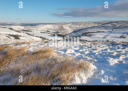 Beautiful winter morning in the High Peak. View to Kinder Scout from Lantern Pike near Hayfield in the Peak District. Stock Photo