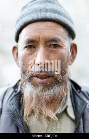 Old man, Balti people, Nubra Valley, Turtuk, Ladakh, Jammu and Kashmir ...