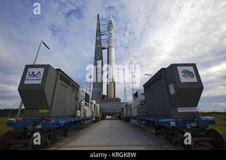 Atlas V (401) on its way to Launch Pad 41 with RBSP on board Stock Photo