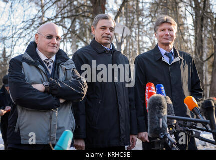 The Expedition 43 crew; NASA Astronaut Scott Kelly, left, Russian Cosmonaut Mikhail Kornienko of the Russian Federal Space Agency (Roscosmos), center, and Russian Cosmonaut Gennady Padalka of Roscosmos, talk to press prior to departing the Gagarin Cosmonaut Training Center (GCTC) in Star City, Russia for Baikonur, Kazakhstan, Saturday, March 14, 2015. The trio is preparing for launch to the International Space Station in their Soyuz TMA-16M spacecraft from the Baikonur Cosmodrome in Kazakhstan March 28, Kazakh time. As the one-year crew, Kelly and Kornienko will return to Earth on Soyuz TMA-18 Stock Photo