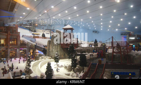DUBAI, UNITED ARAB EMIRATES - MARCH 30th, 2014: Alpine ski in Dubai. Ski Dubai is an indoor ski resort with 22,500 square meters of indoor ski area. It is a part of the Mall of the Emirates Stock Photo