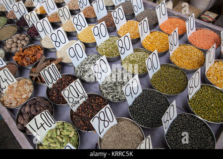 Display of lentils, pulses, nuts and spices in the spice market in the old city of Delhi, India Stock Photo