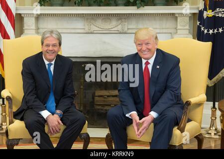 PRESIDENT MEETS PRIME MINISTER - The President of the USA sent to each ...