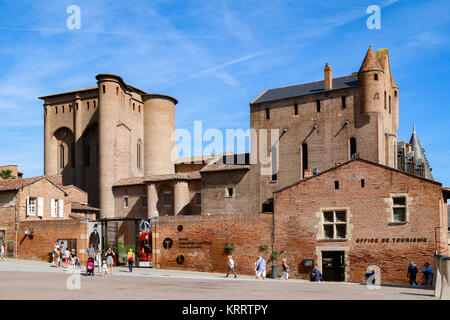 Albi, Tarn, Occitanie, France. Musee Toulouse-Lautrec and Office de Tourisme are located in the Berbie Palace. Stock Photo