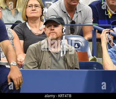 NEW YORK, NY - SEPTEMBER 07: Ron Howard on day eight of the 2015 US Open at the USTA Billie Jean King National Tennis Center on September 7, 2015 in the Flushing neighborhood of the Queens borough of New York City.  People:  Ron Howard Stock Photo