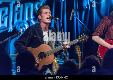 Dublin, Dublin, Ireland. 18th Dec, 2017. Alfie from Irish Folk group, Hudson Taylor performs in Whelans on Wexford Street. Credit: Ben Ryan/SOPA/ZUMA Wire/Alamy Live News Stock Photo