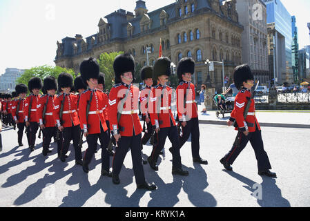 Changing of the guard, parliament Hill, Ottawa, Ontario, Canada, Wachabloesung, Parlament Hill, Kanada Stock Photo