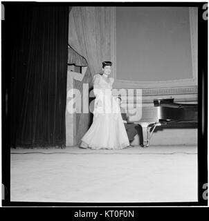 American vocalist Billie Holiday during a recording session for Columbia  Records. New York, 1957 Stock Photo - Alamy
