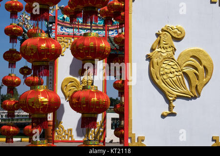 beim chinesischen Neujahrsfest 2017 wurde das Jahr des Feuer-Hahns eingeleitet Stock Photo