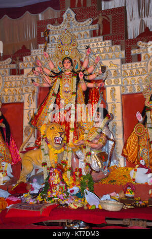 Idol of Goddess Durga. Festival is celebrated during the whole period of Navaratri for 10 days. Congress Bhawan, Pune, Maharashtra Stock Photo
