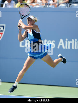 SMG Caroline Wozniacki FL5 USopen Day2 082713 09.JPG  FLUSHING, NY - AUGUST 27:  Caroline Wozniacki on Day Two of the 2013 US Open at USTA Billie Jean King National Tennis Center on August 27, 2013 in the Flushing neighborhood of the Queens borough of New York City.    People:  Caroline Wozniacki Stock Photo