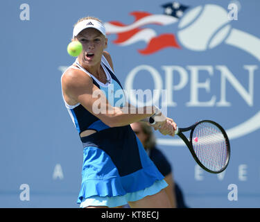 SMG Caroline Wozniacki FL5 USopen Day2 082713 10.JPG  FLUSHING, NY - AUGUST 27:  Caroline Wozniacki on Day Two of the 2013 US Open at USTA Billie Jean King National Tennis Center on August 27, 2013 in the Flushing neighborhood of the Queens borough of New York City.    People:  Caroline Wozniacki Stock Photo