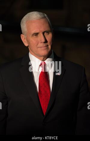 Bagram, Afghanistan. 21st Dec, 2017. U.S. Vice President Mike Pence during an unannounced Christmas visit to Bagram Air Base December 21, 2017 in Bagram, Afghanistan. Pence showed his support for the Afghan government and warned neighboring Pakistan to stop harboring militant groups. Credit: Planetpix/Alamy Live News Stock Photo